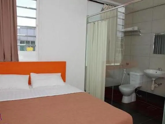 ***  קואלה לומפור 1 Hotel Kuchai Lama מלזיה