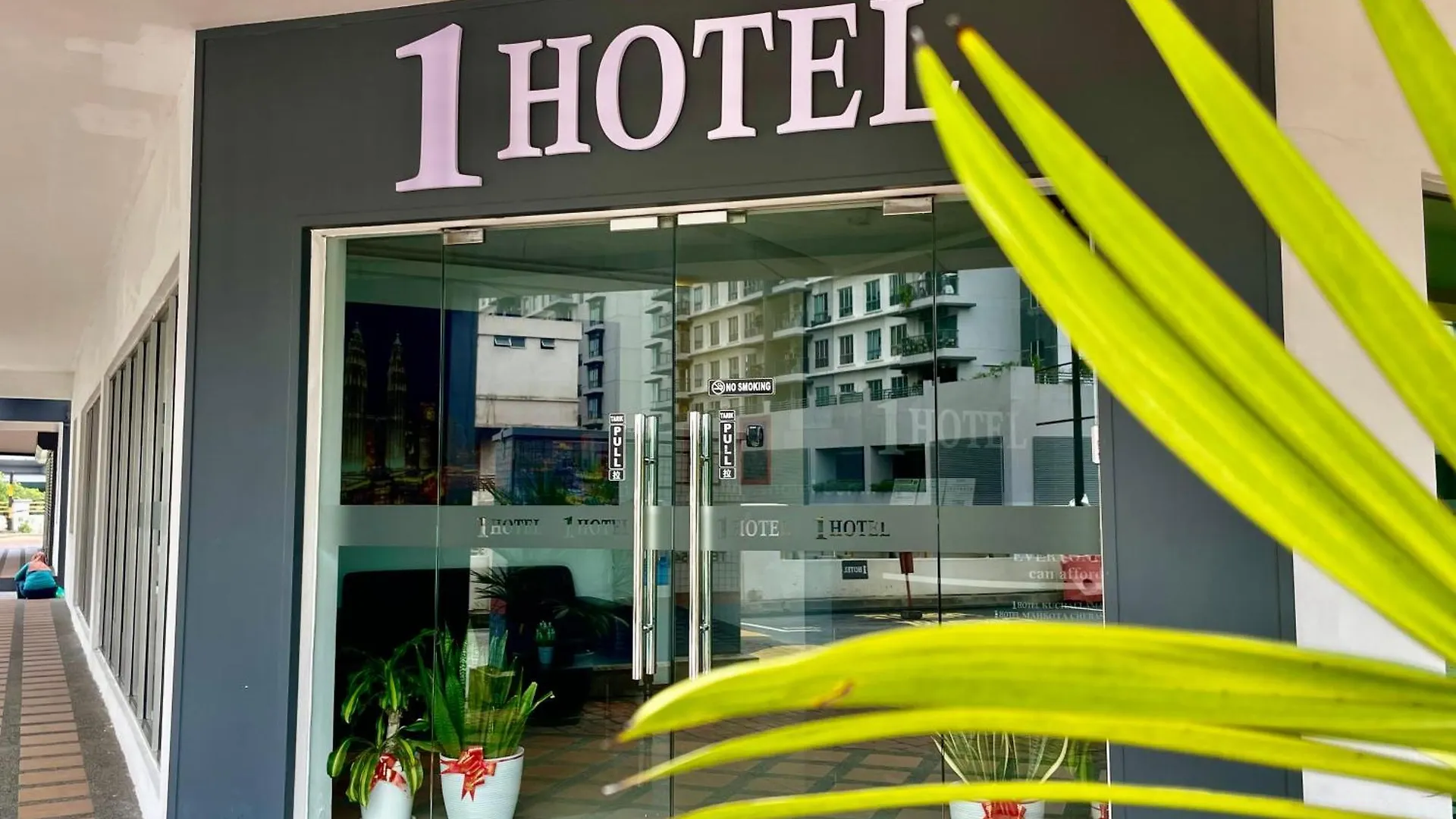 1 Hotel Kuchai Lama Kuala Lumpur 3*,
